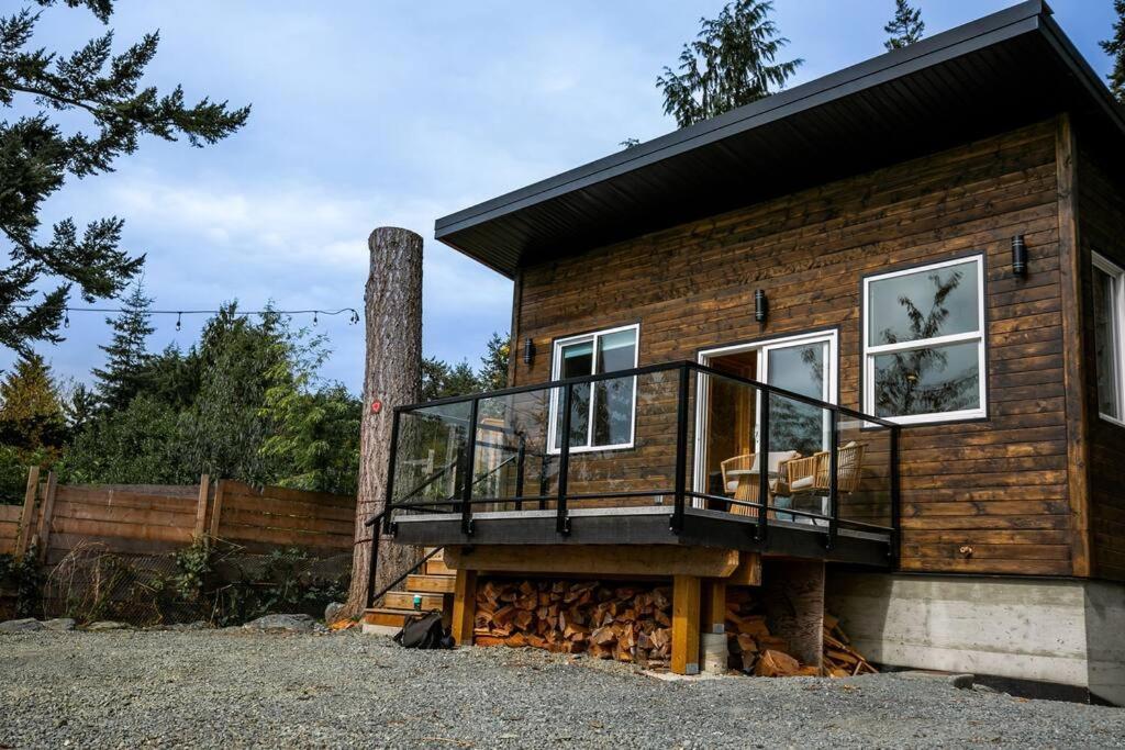 1-Bedroom Knotty Pine Cabin W Sauna & Jacuzzi Сук Екстер'єр фото