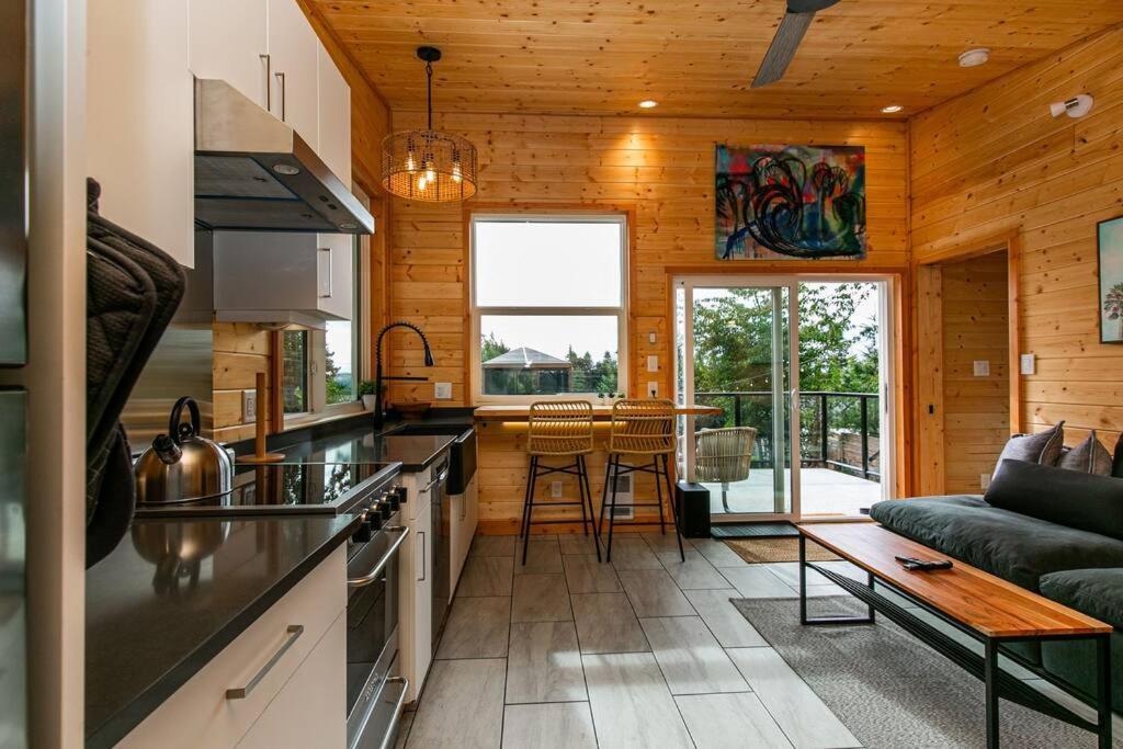 1-Bedroom Knotty Pine Cabin W Sauna & Jacuzzi Сук Екстер'єр фото